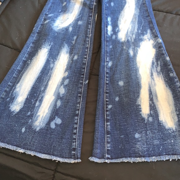 High Waist Bleach-Look Jeans - Picture 4 of 5